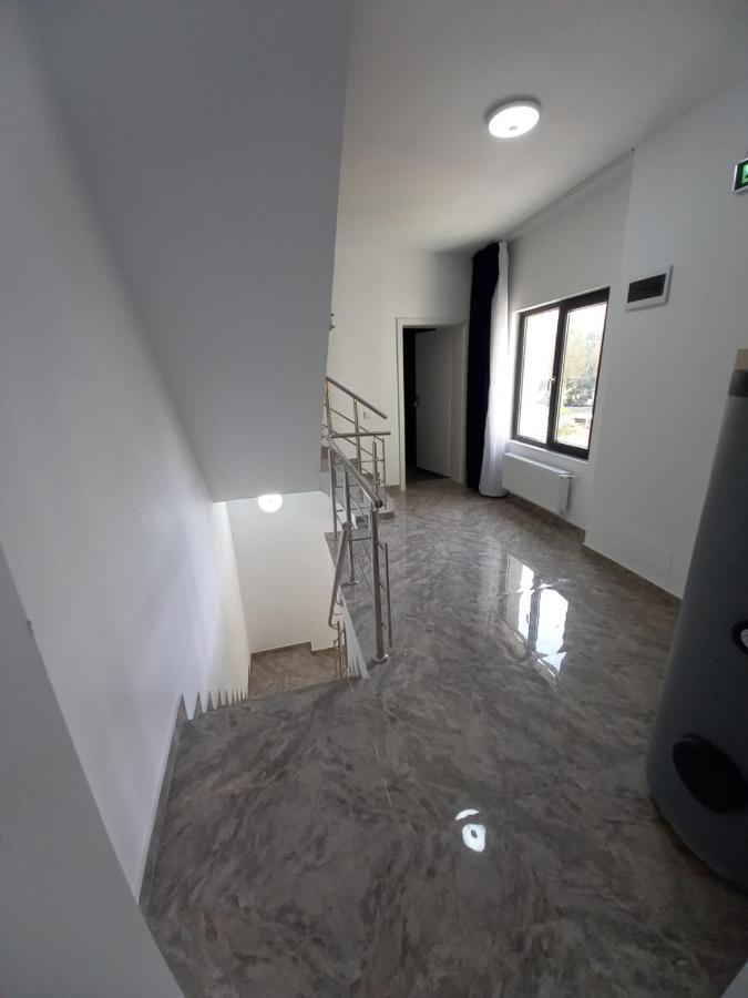 בוקרשט Hotel Ema&Zain מראה חיצוני תמונה