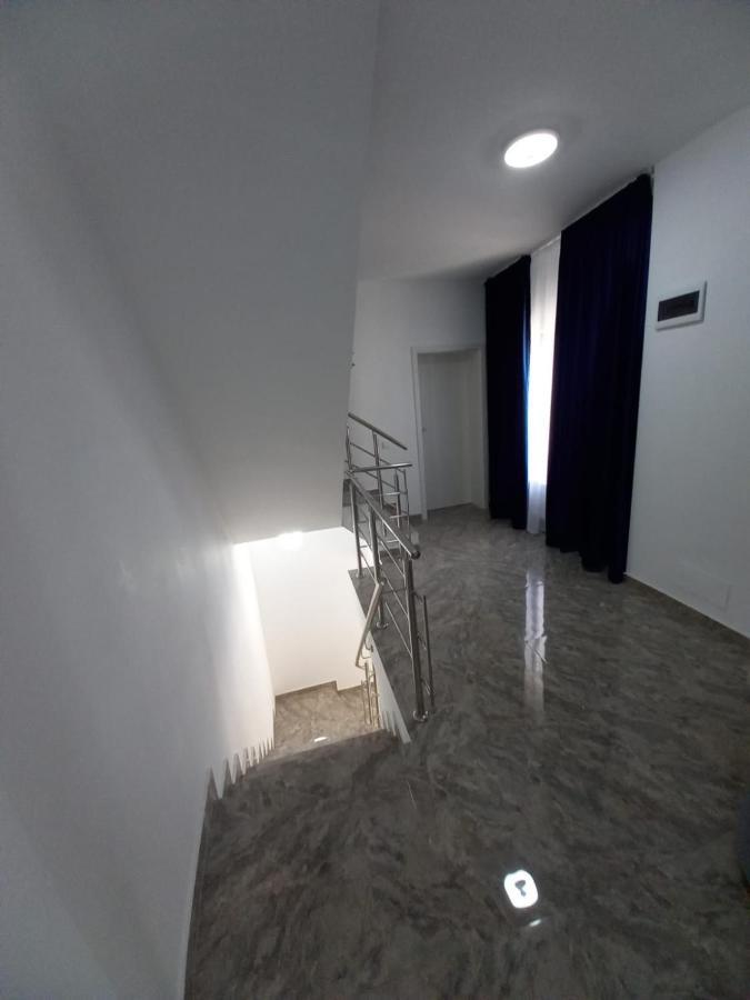 בוקרשט Hotel Ema&Zain מראה חיצוני תמונה