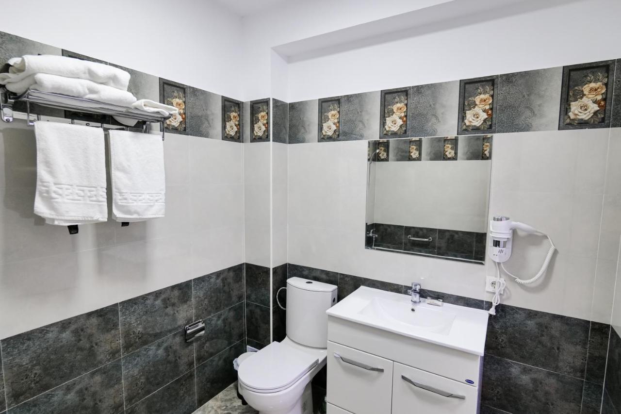 בוקרשט Hotel Ema&Zain מראה חיצוני תמונה