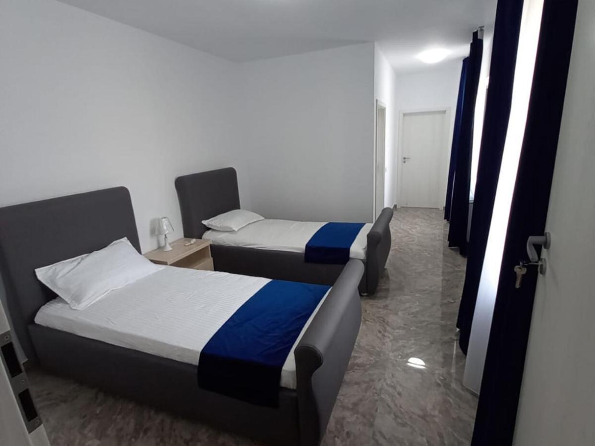 בוקרשט Hotel Ema&Zain מראה חיצוני תמונה