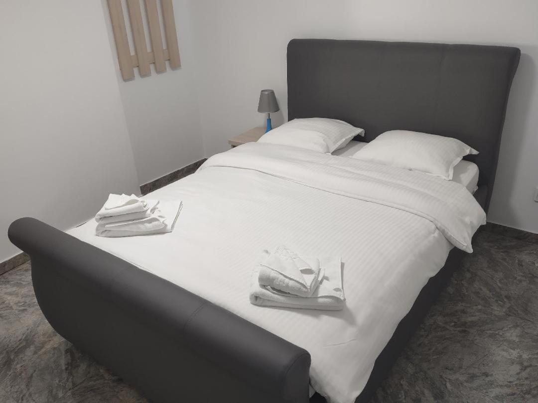 בוקרשט Hotel Ema&Zain מראה חיצוני תמונה